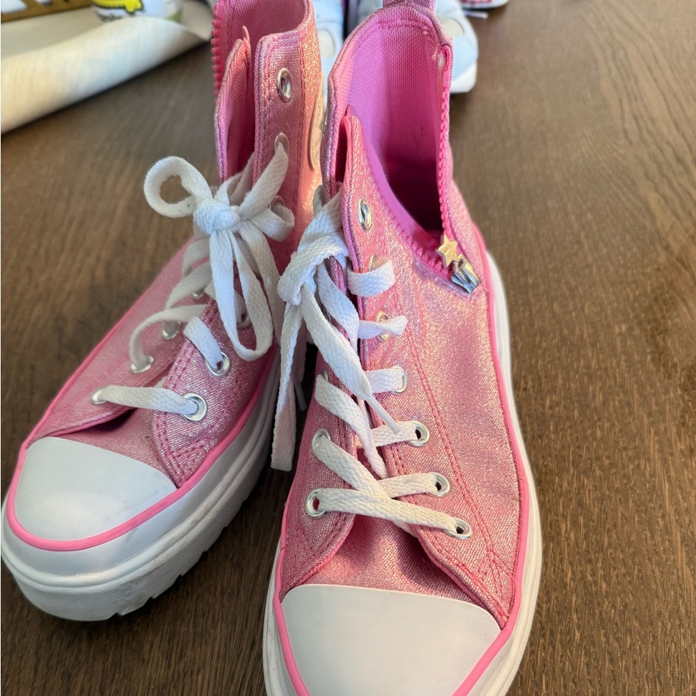 Girls high top pink converse